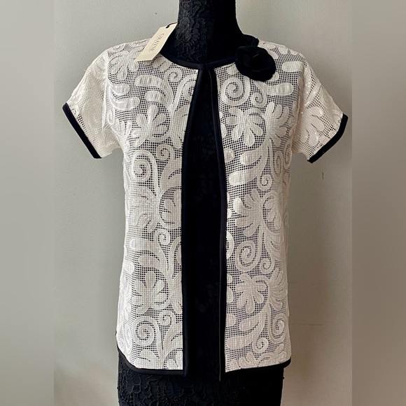 Grayse NWT Short Sleeve Open Front Sequin and Appliqué Cardigan - Picture 3 of 6